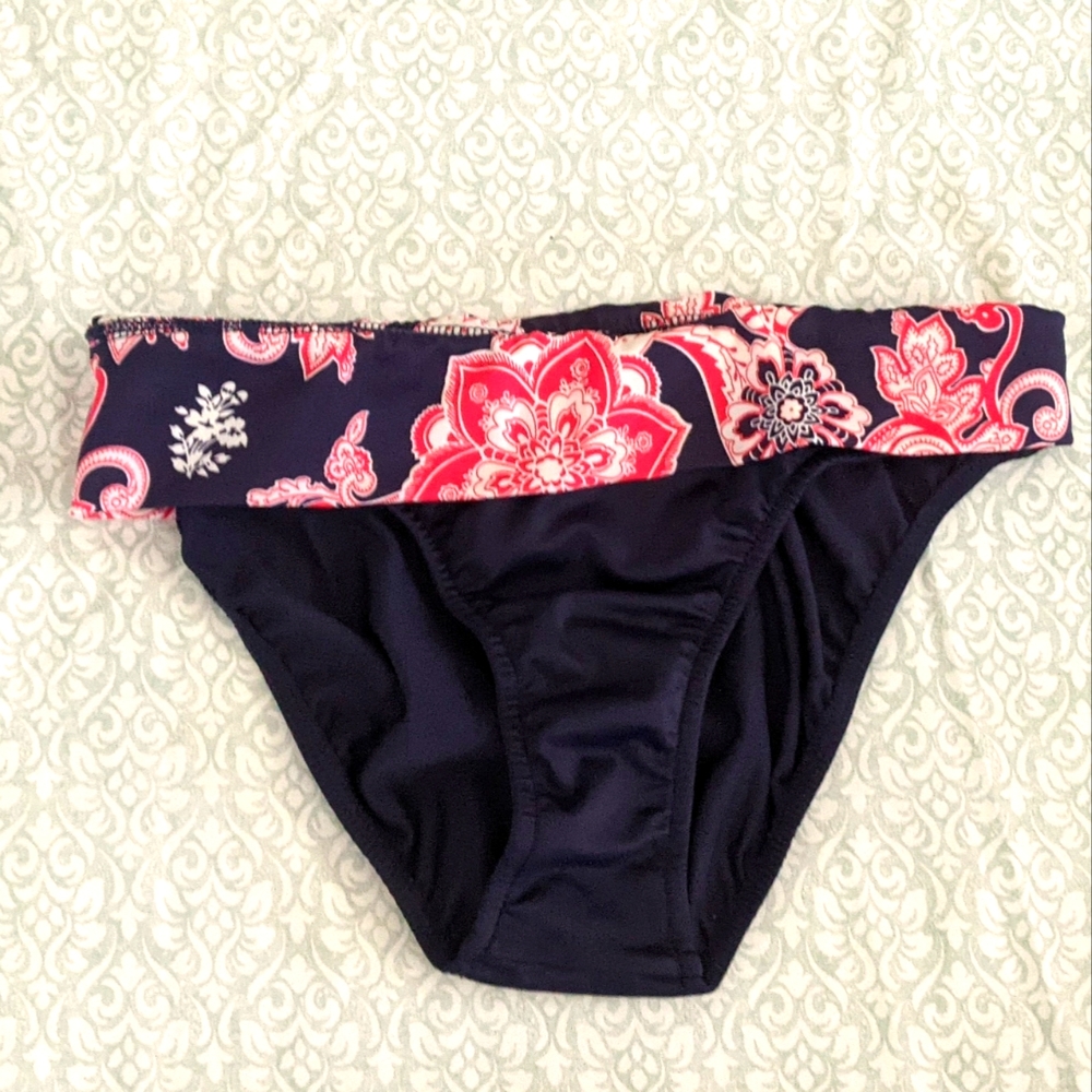 NWOT) Venus Bikini bottom size 4